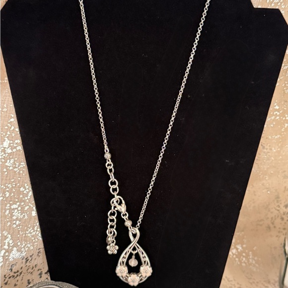 Brighton La Vie Pink Flower Pendant Necklace - retired - Picture 3 of 4